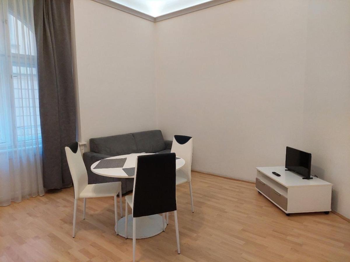 Ai Quattro Angeli Aparthotel Prague Ngoại thất bức ảnh
