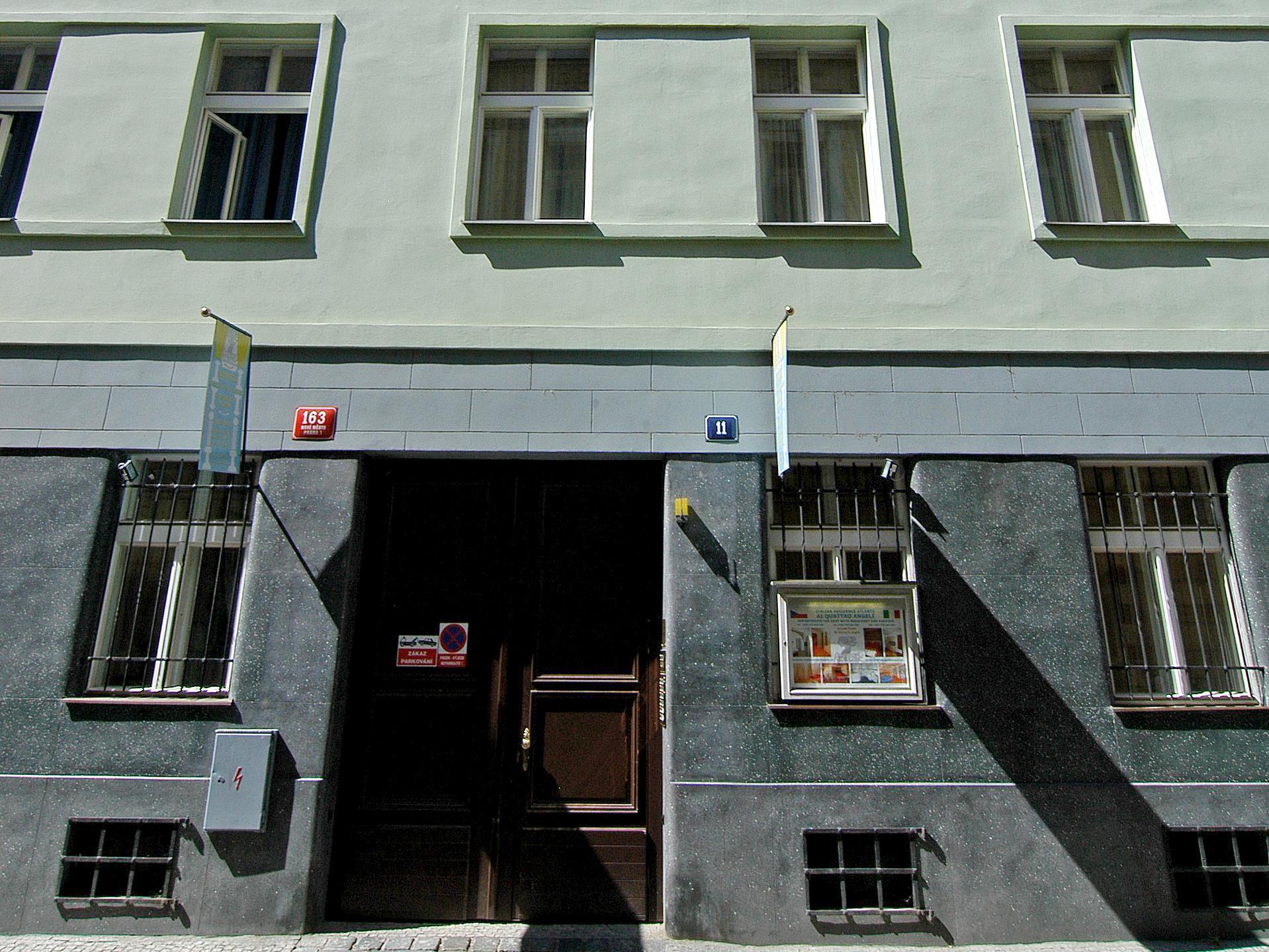 Ai Quattro Angeli Aparthotel Prague Ngoại thất bức ảnh